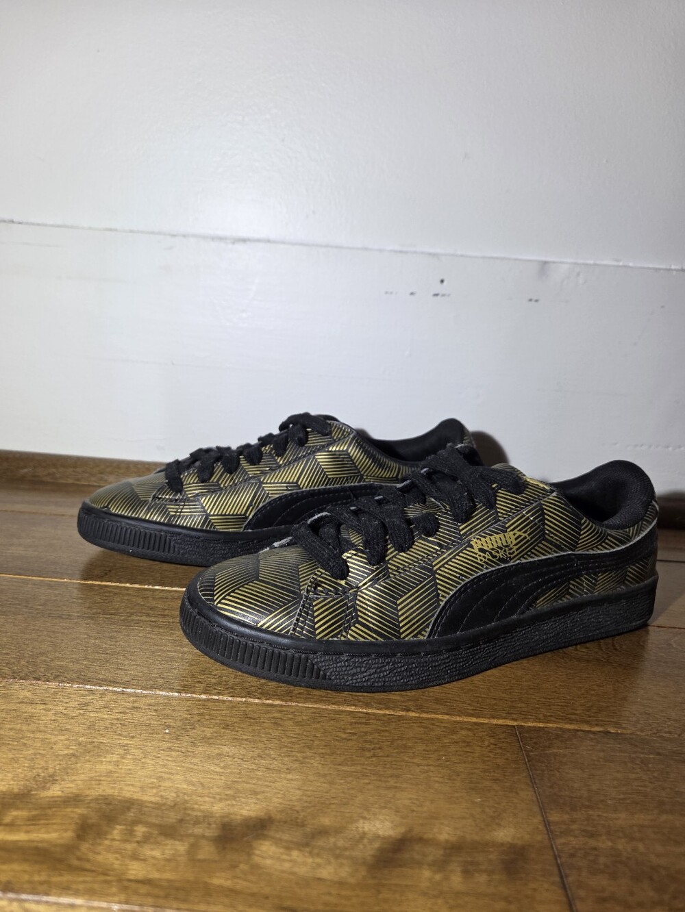 Puma Basket Girls Metallic Black Sneakers Size 4